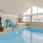 בית נופש Gorgeous Home In Bogense With Sauna בוגנזה